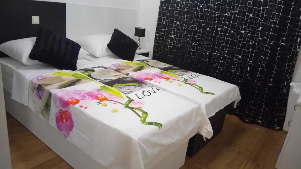 Apartment Fortuna Makarska Exterior foto